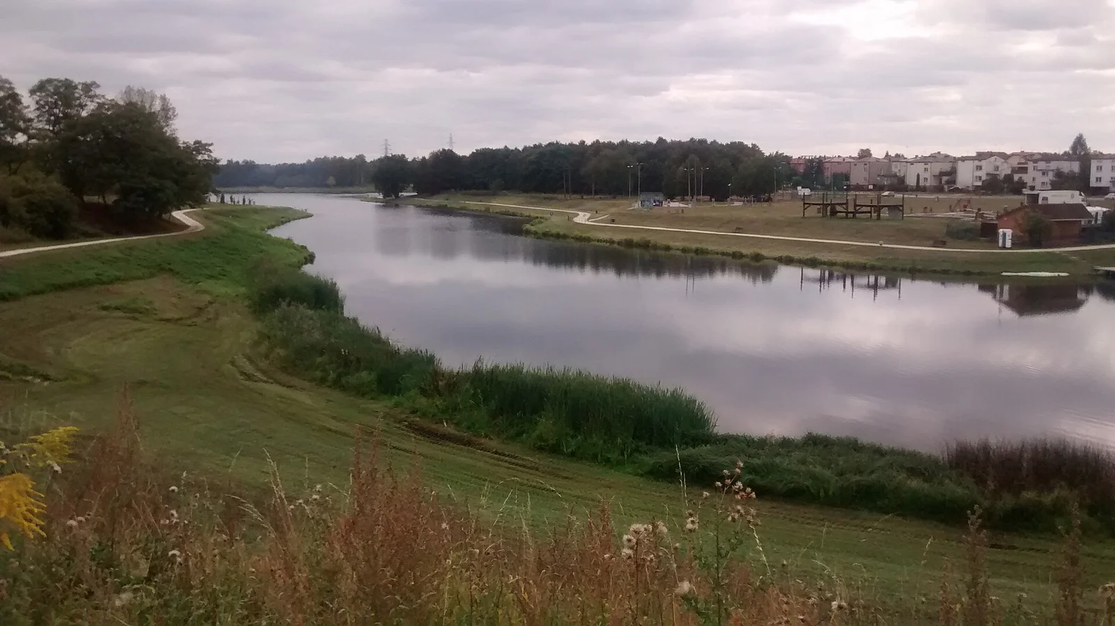 Bezpieczny wypoczynek nad wodą w Skierniewicach