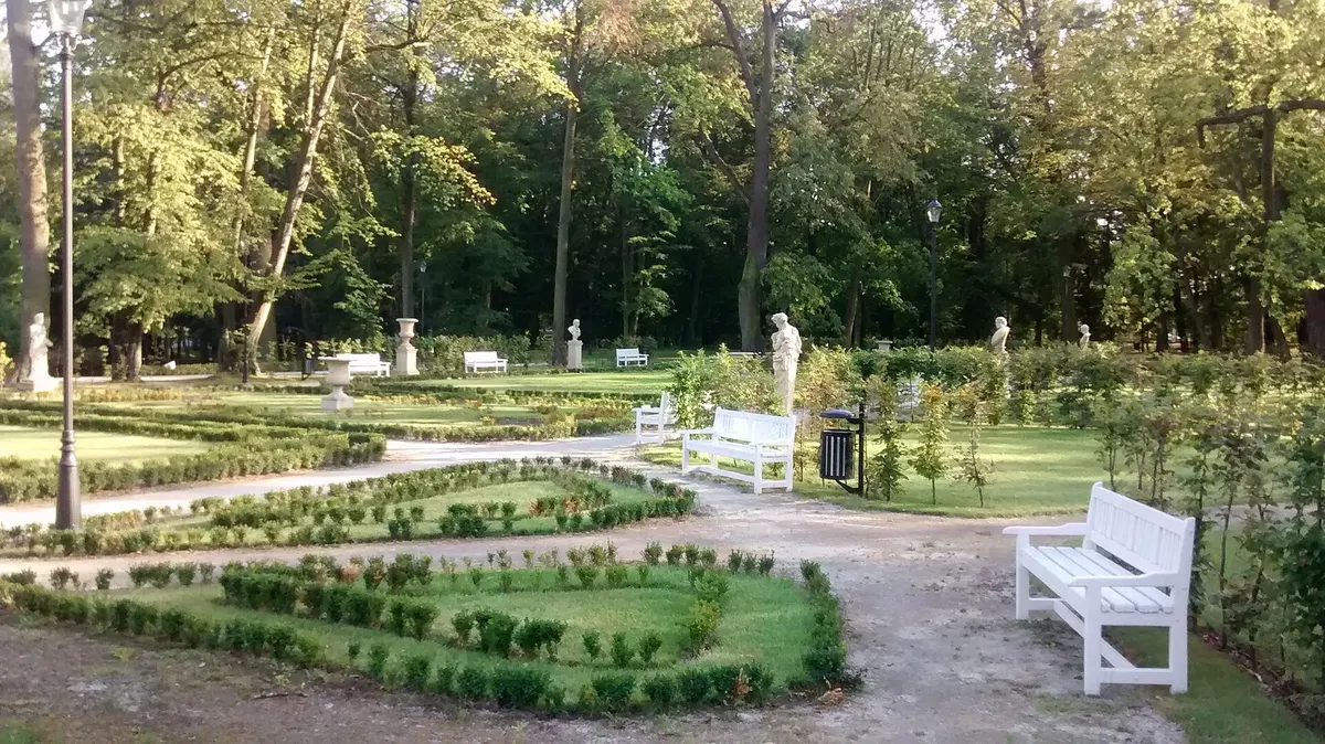 Skierniewice z dziećmi – rodzinny przewodnik po mieście