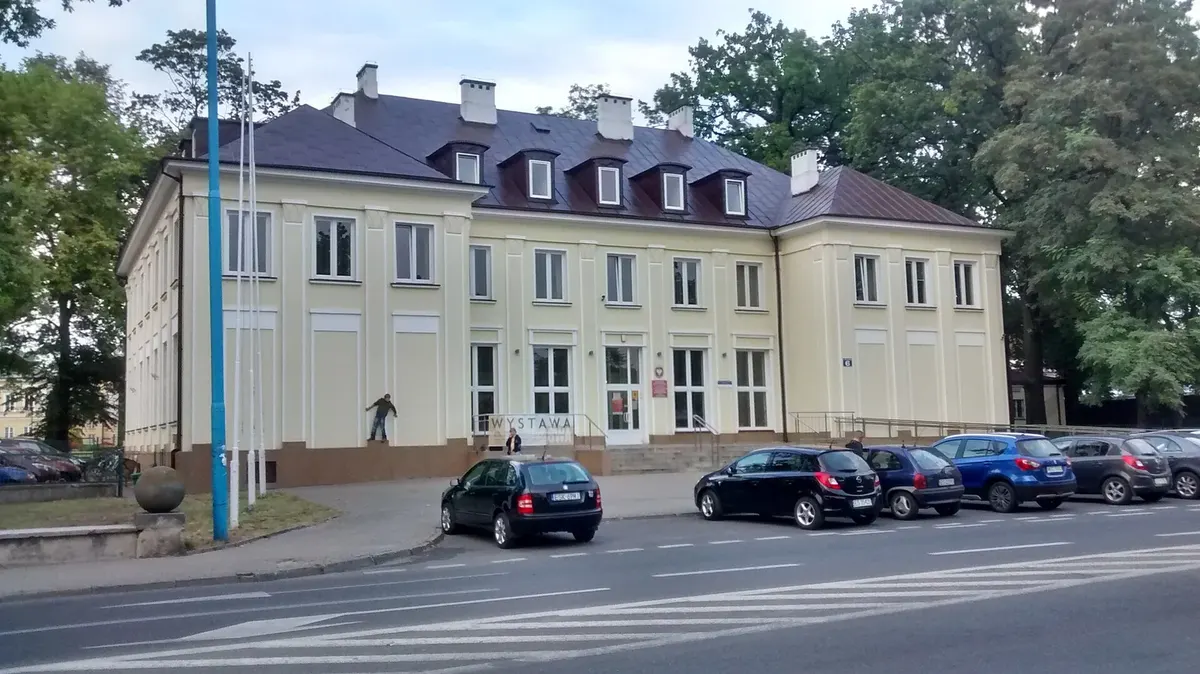 Szkoły w Skierniewicach: jak wybrać placówkę i kierunek nauki